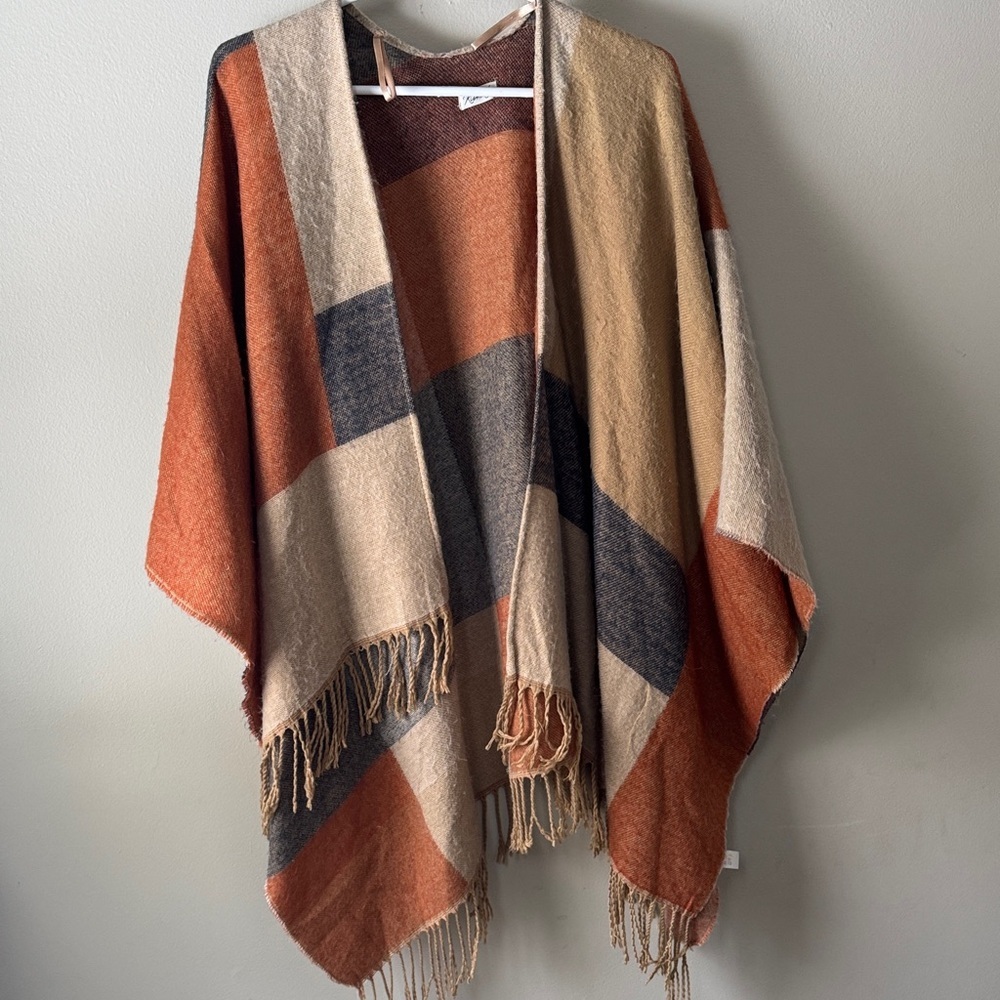 Kismet Multicolor Cape with Fringe